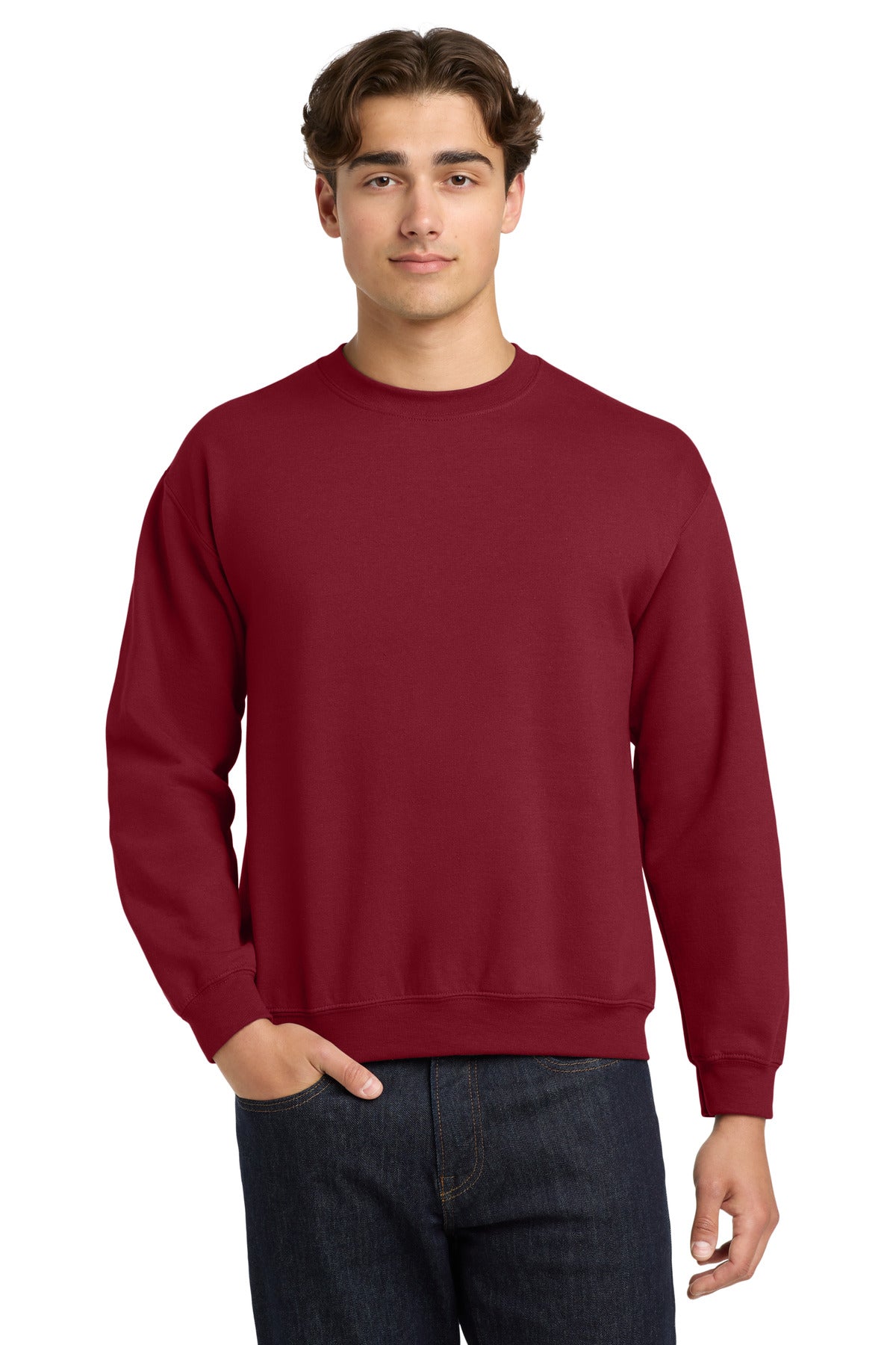 Gildan Heavy Blend Crewneck Sweatshirt.  18000 in Cardinal Red